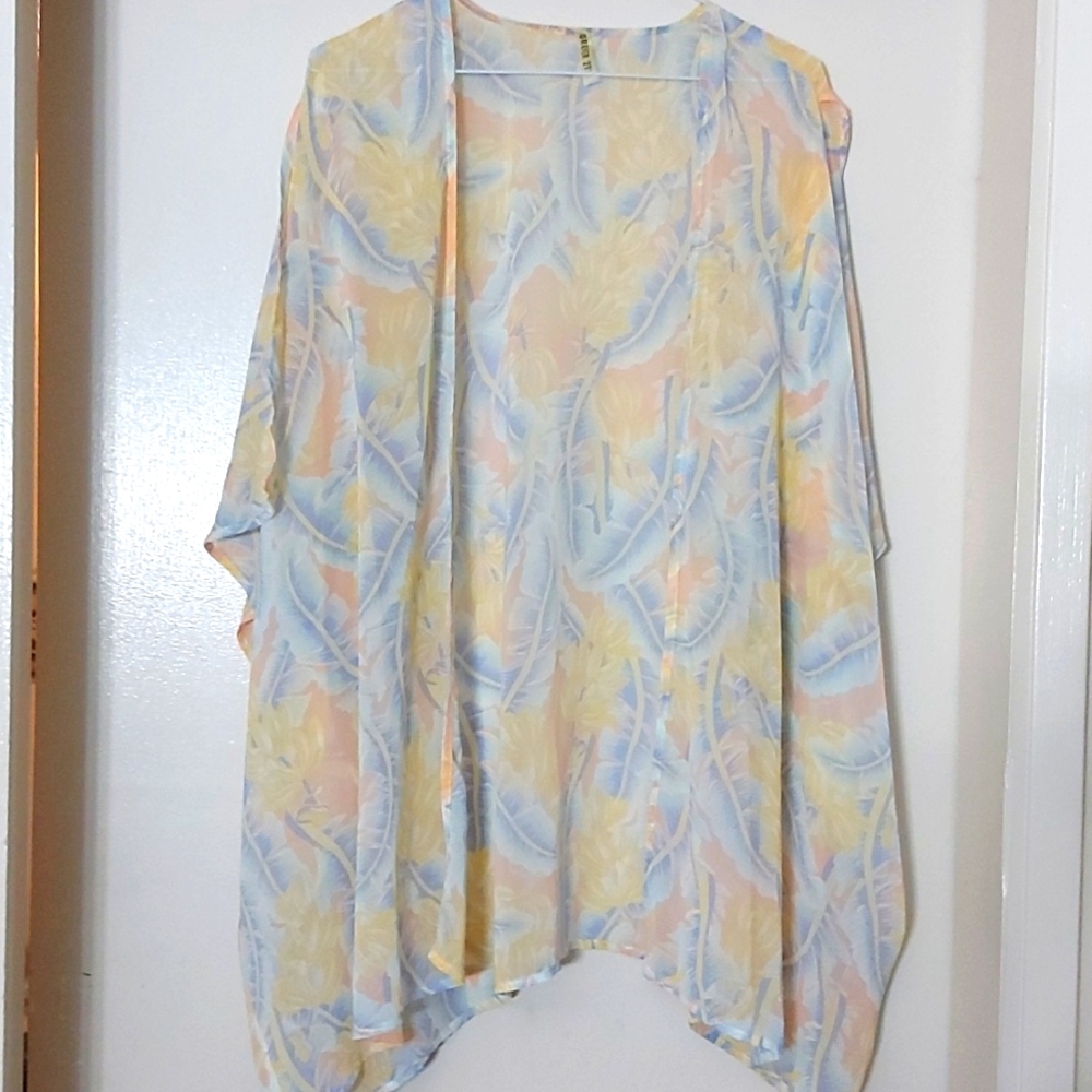Forever 21 Kimono/Sz L/Lightweight/Beach/Summer/Floral/Pastel Colors